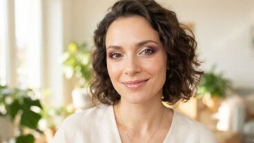 Cómo maquillar los ojos marrones para que se vean más claros