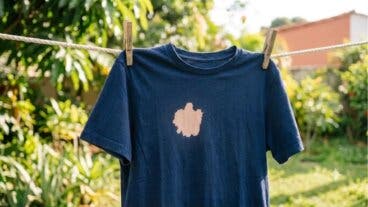 Cómo salvar la ropa manchada con lavandina: 6 formas de devolverle el color