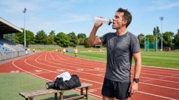 Ni batido inmediato ni ritual complicado: cómo recuperarte después de entrenar