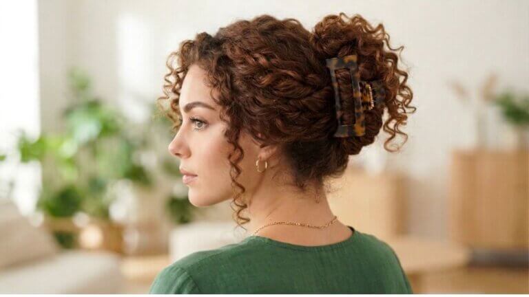 3 recogidos que dan volumen a tu cabello rizado sin necesidad de alisarlo