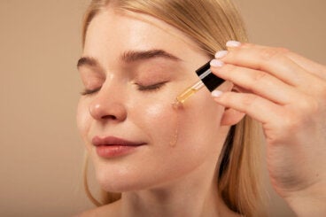 El mito del retinol en verano: cuándo puedes usarlo y qué cuidados tener