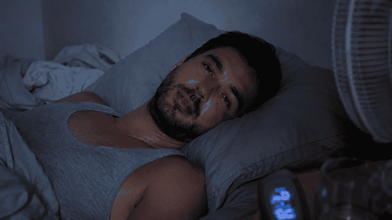 Por qué en verano puedes sentirte más cansado aunque duermas las mismas horas