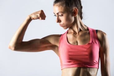 Vacaciones sin gimnasio: cuándo empieza la pérdida de masa muscular y cómo retrasarla