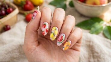 Messy nails: 7 manicuras divertidas para quienes se aburren de las mismas uñas