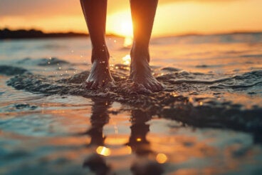Caminar dentro del agua: cómo aprovechar 30 minutos de playa para hacer ejercicio