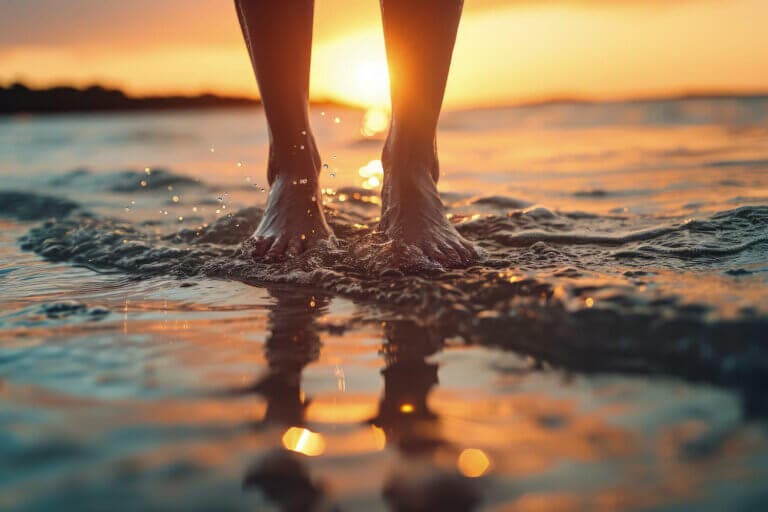 Caminar dentro del agua: cómo aprovechar 30 minutos de playa para hacer ejercicio