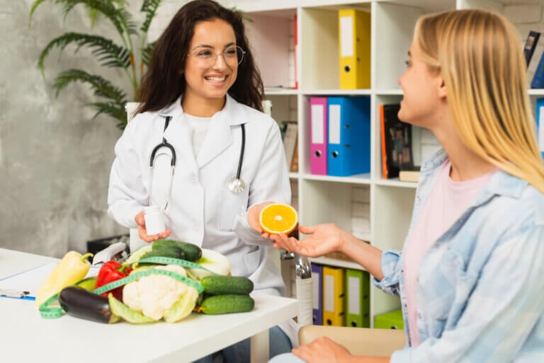 Nutricionista, dietista y coach nutricional: ¿qué titulación tiene cada uno?