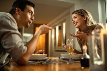 "¿Qué cenamos?": la regla del 5-2-1 para decidir en pareja sin discutir