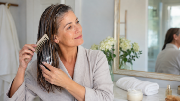 Cabello en la menopausia: 7 consejos para fortalecerlo y que se vea con más volumen