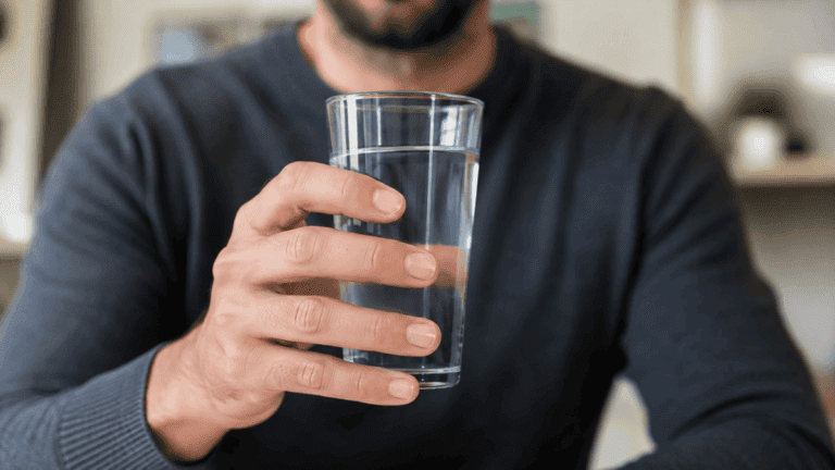 Manicura para hombres: 5 beneficios de cuidar uñas y manos