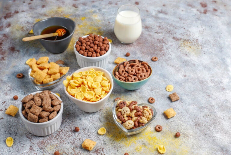 Las 6 cosas que debes buscar en los cereales para tu desayuno (y lo que deberías evitar)