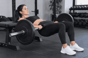 Si sientes el hip thrust en la espalda baja, revisa estos 3 puntos