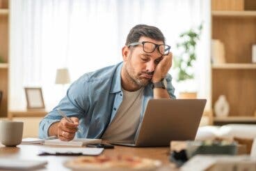 5 hábitos que muchos hombres normalizan y pueden afectar su bienestar