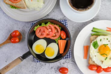 ¿Comes huevo cocido o frito? 4 diferencias en su valor nutricional