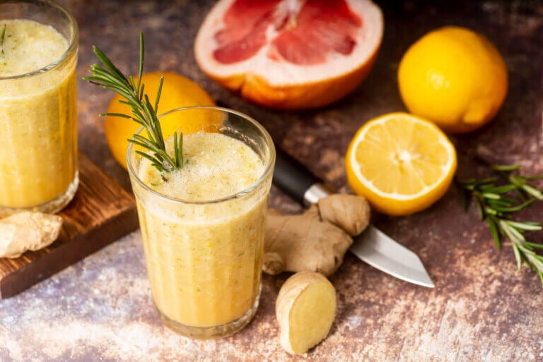 Cómo usar jengibre en smoothies, limonadas y bebidas calientes sin que quede muy picante