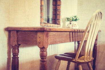 5 cosas que puedes revisar antes de tirar un mueble viejo