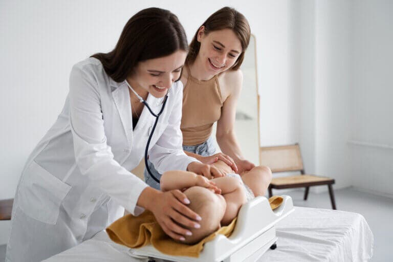 Seguros médicos para bebés: todo lo que debes saber antes de contratar uno