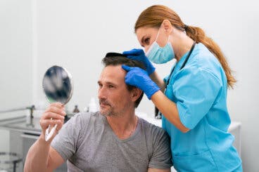 Cómo elegir una clínica de trasplante capilar: 6 aspectos que debes revisar