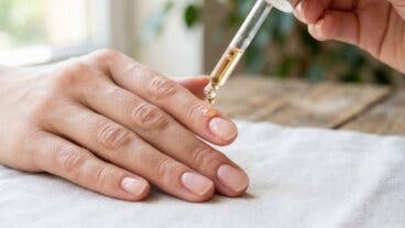 Olvídate del vinagre: cómo fortalecer las uñas quebradizas con aceites nutritivos y hábitos diarios