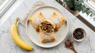 Hojaldre de plátano y chocolate: la receta fácil para una merienda crujiente