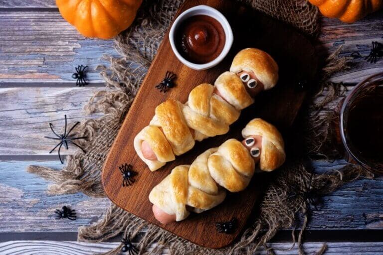 Comida de Halloween sin complicaciones: 7 recetas de siempre con un giro espeluznante