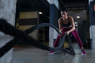 Fuerza y cardio para adelgazar: cómo organizar el entrenamiento para conservar músculo