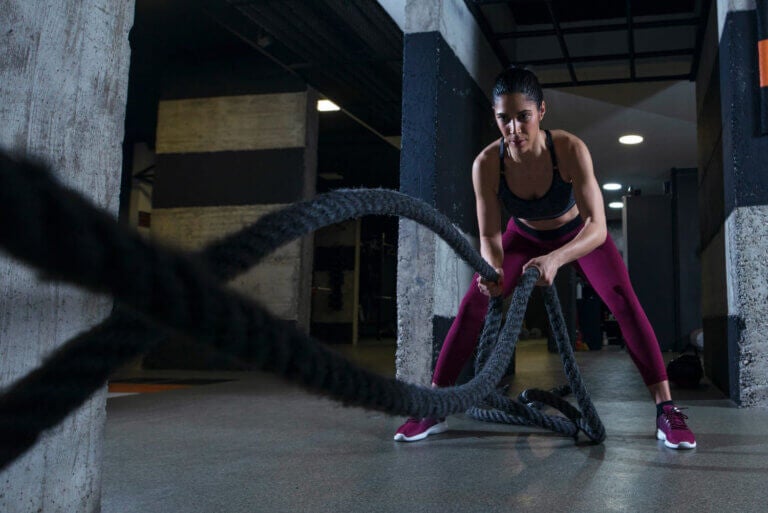 Fuerza y cardio para adelgazar: cómo organizar el entrenamiento para conservar músculo