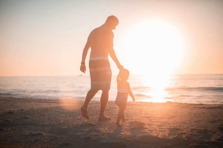 ¿Por qué algunos hombres no quieren tener hijos? 6 posibles razones